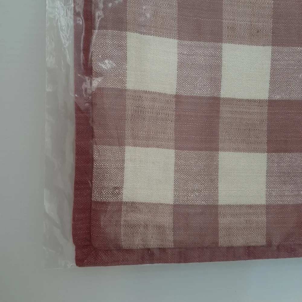 **West Elm Heather Taylor Home 20
